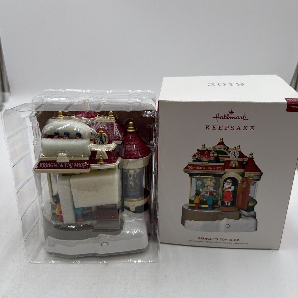 2019 Hallmark KRINGLE'S TOY SHOP Magic Ornament SANTA'S WORKSHOP NEW In Box
